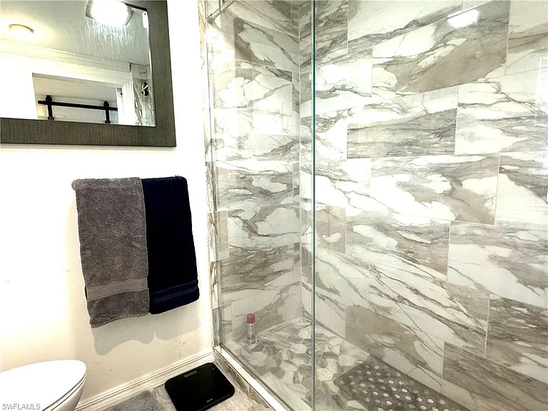 4700 Leilani Ln — Photo 30