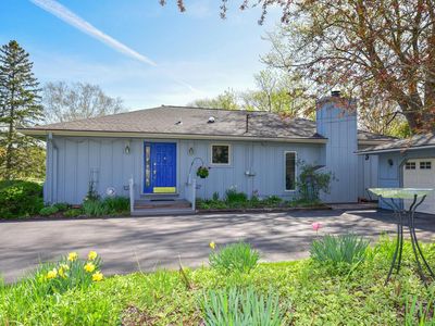 W182N5902 Spruce LANE, Menomonee Falls, WI, 53051