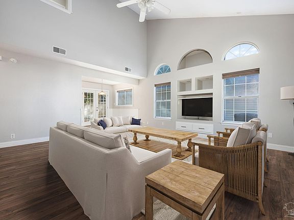 2nd image of 3109 Station Ct
