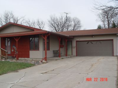 416 3rd St SW, Wagner, SD, 57380