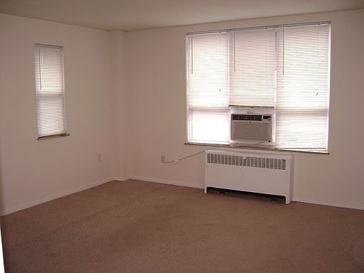 3rd image of 518 E Town St APT 306