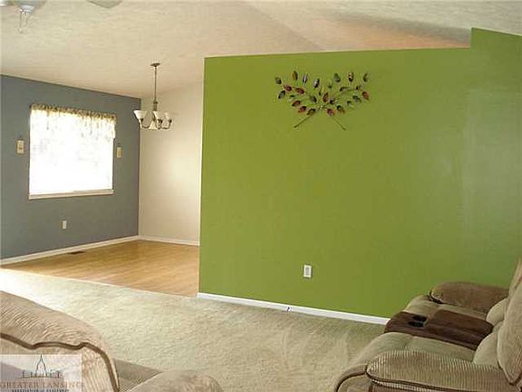 4th image of 1306 Daylily Dr
