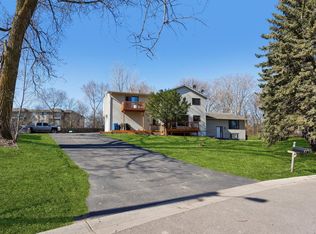 1085 6th St SW, New Brighton, MN 55112