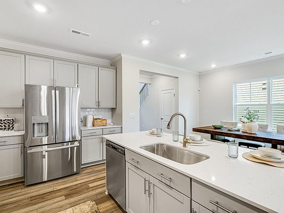 7th image of this home