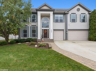 5507 Highland Dr, Palatine, IL 60067