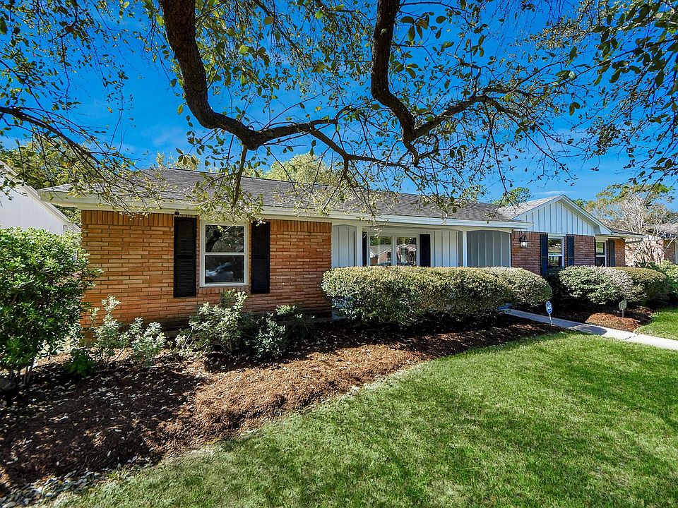 1st image of 10719 Burgoyne Rd