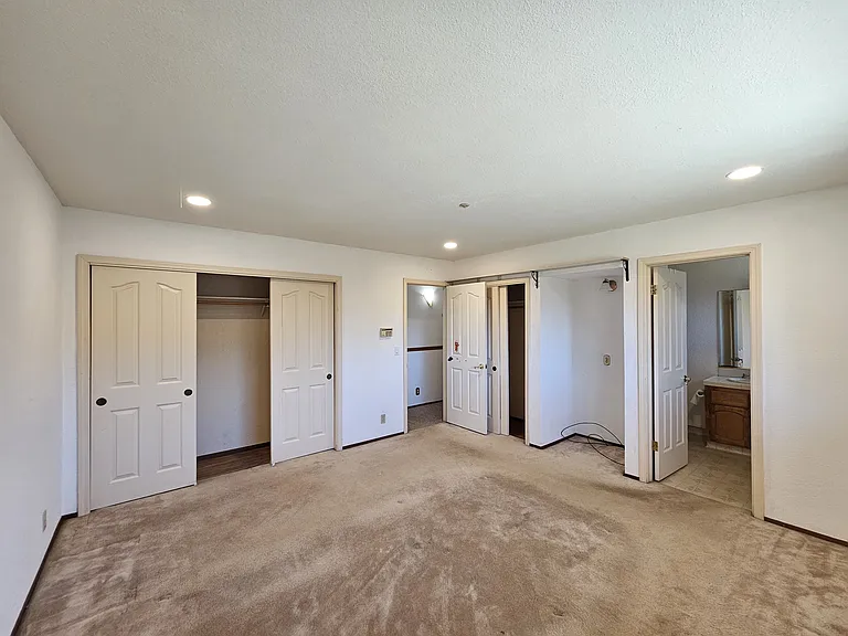 32270 Devonshire St — Photo 15