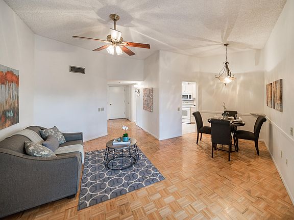 2nd image of 10852 W Buccaneer Dr