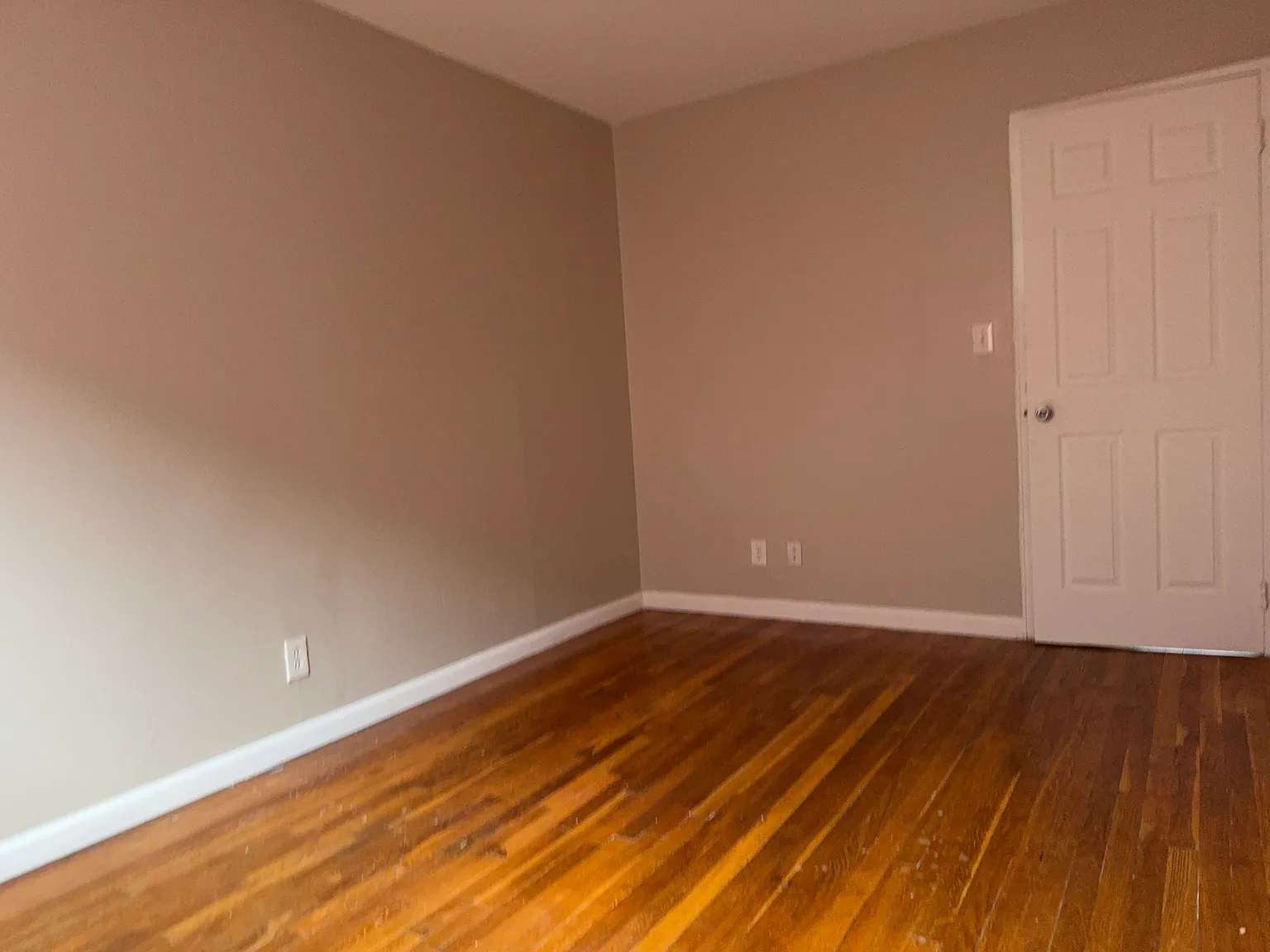 2 bed, 2100 sqft, $3,000 — Photo 4