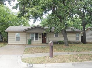 748 W Redbud Dr, Hurst, TX 76053