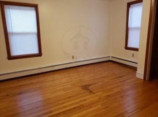 320 Lowell St #1, Somerville, MA 02145