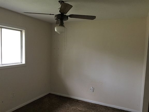 4th image of 435 W Leavell Woods Dr