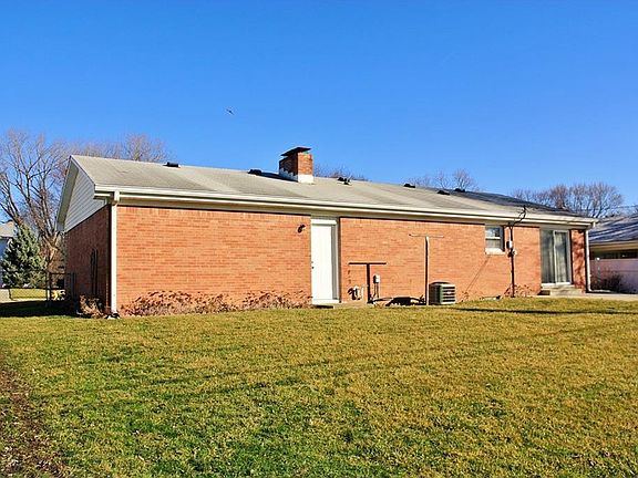 4th image of 5833 Elaine St