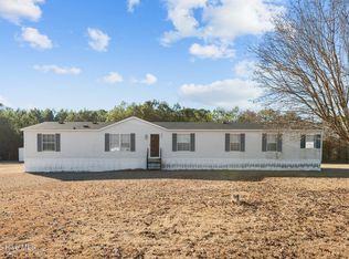 230 Fox Run Dr, Pikeville, NC 27863