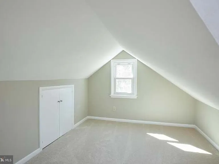 221 Dale Dr — Photo 20