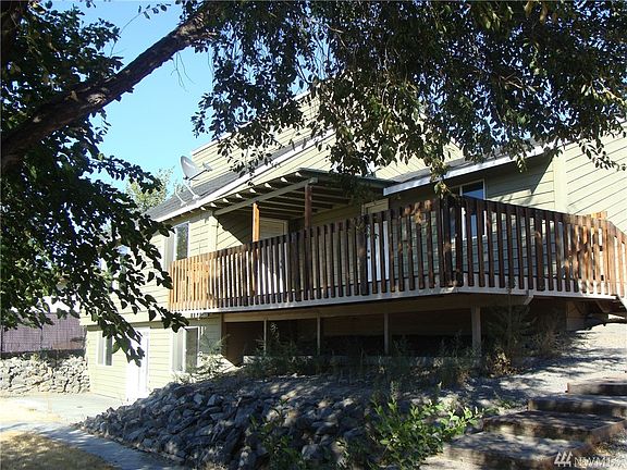 2nd image of 127 Nob Hill Dr