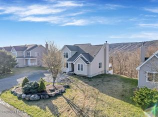 541 Upper Deer Valley Rd, Tannersville, PA 18372