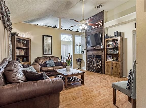 5th image of 2512 Harvest Ln