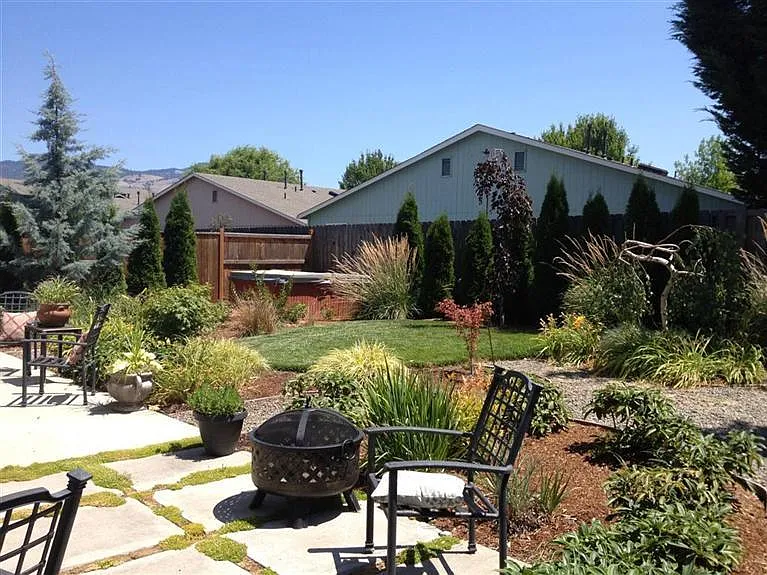 1221 Kamerin Springs Dr — Photo 2
