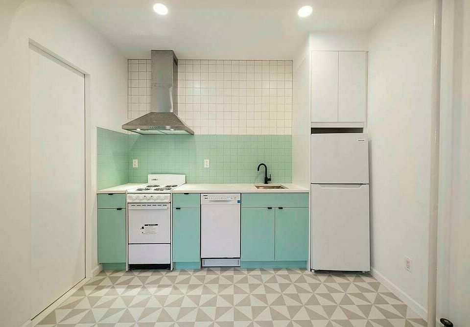 1st image of 487 Clinton Ave #1L