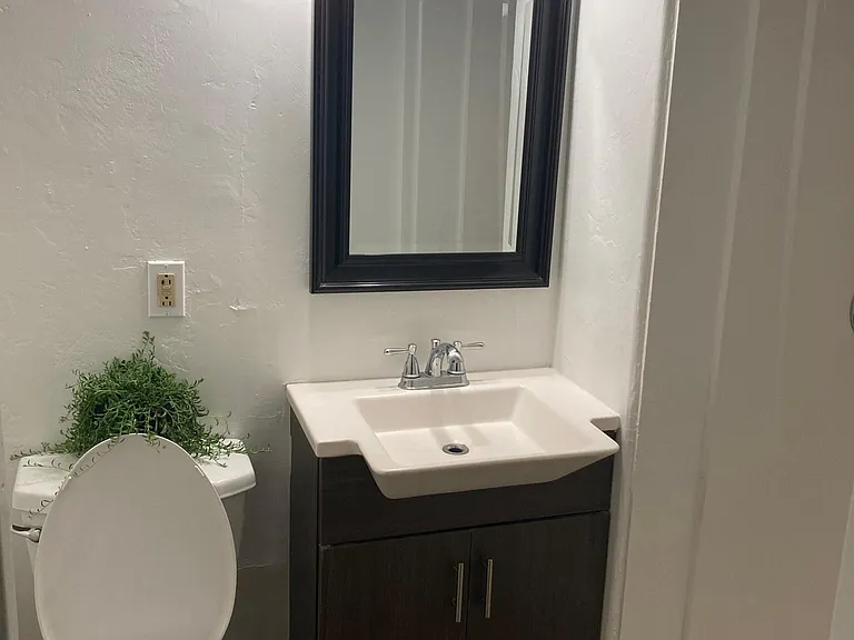 4188 Chamoune Ave — Photo 11