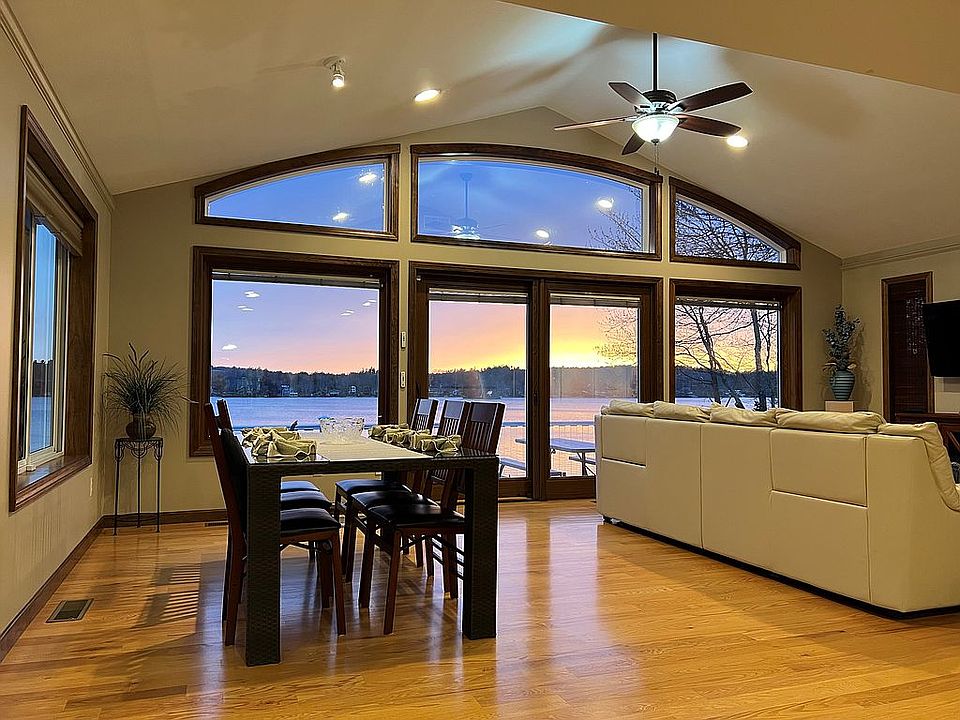 Living & Dining Area