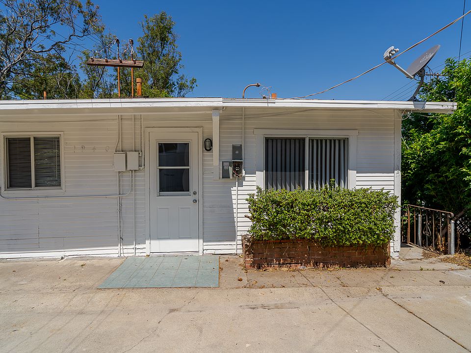 1st image of 1940 31st St