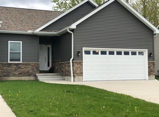 284 Sunset Blvd, Oglesby, IL 61348