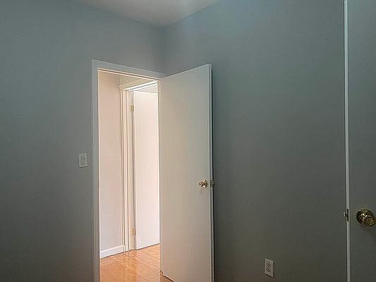 4th image of 411 E 114th St #13A