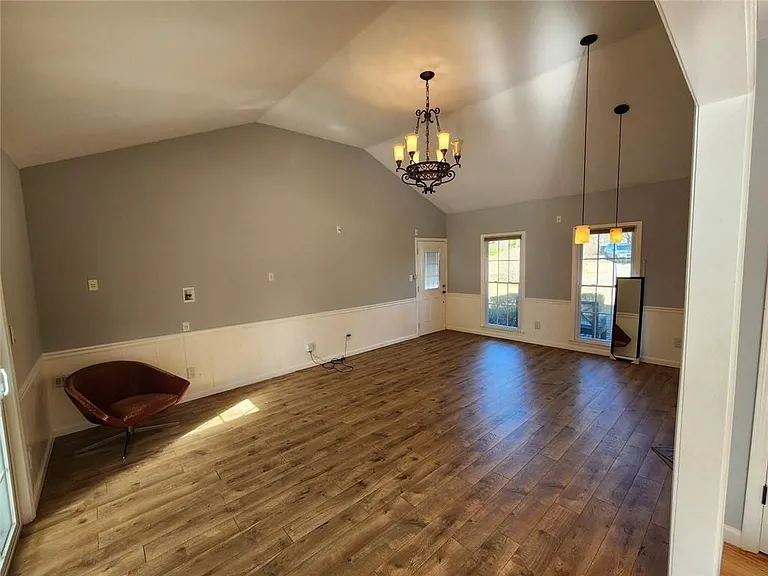 885 Melody Ln — Photo 25