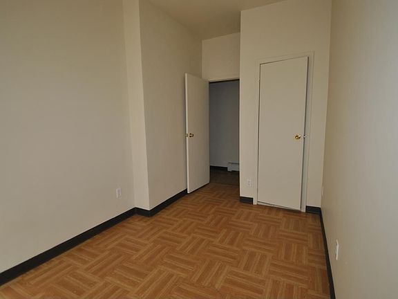 5th image of 944 Leggett Ave APT 3R