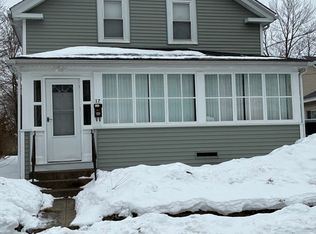 17 Capron St, Attleboro, MA 02703