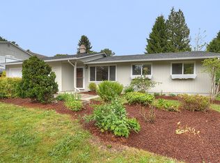 9904 NE 140th St, Kirkland, WA 98034