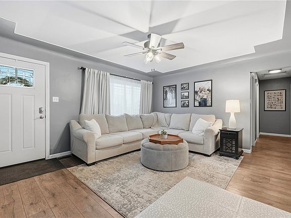 4th image of 38 Magill Dr