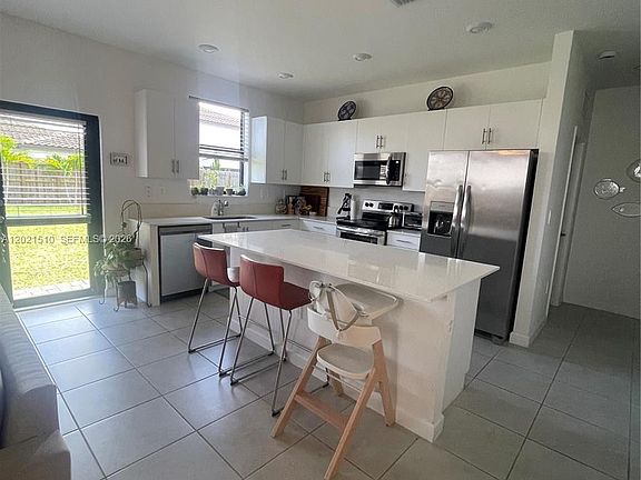 3rd image of 11942 SW 239th St
