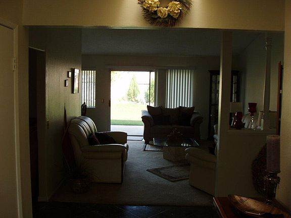 4th image of 6811 Mountain Ave