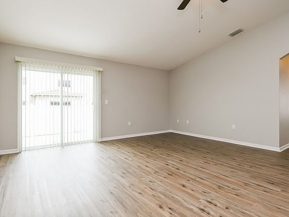 4th image of 103 Athabasca Dr
