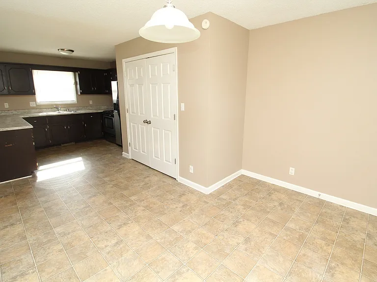 1920 Timberline Cir — Photo 4