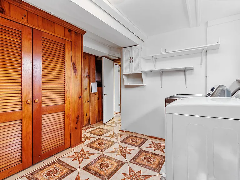6138 Beachway Dr — Photo 34