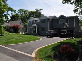 11 Judy Ann Ct, Northport, NY 11768