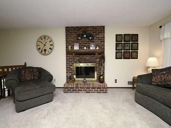 4th image of 15773 Hershey Ct