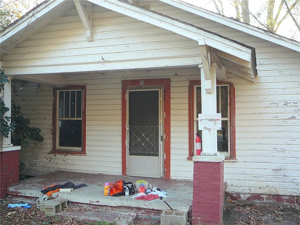 1st image of 814 Breazeale St