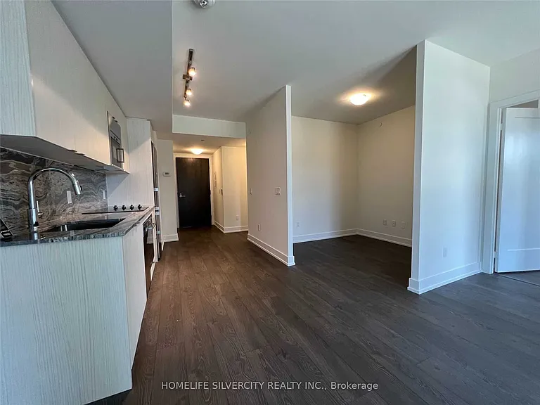 5 Mabelle Ave #234 — Photo 8