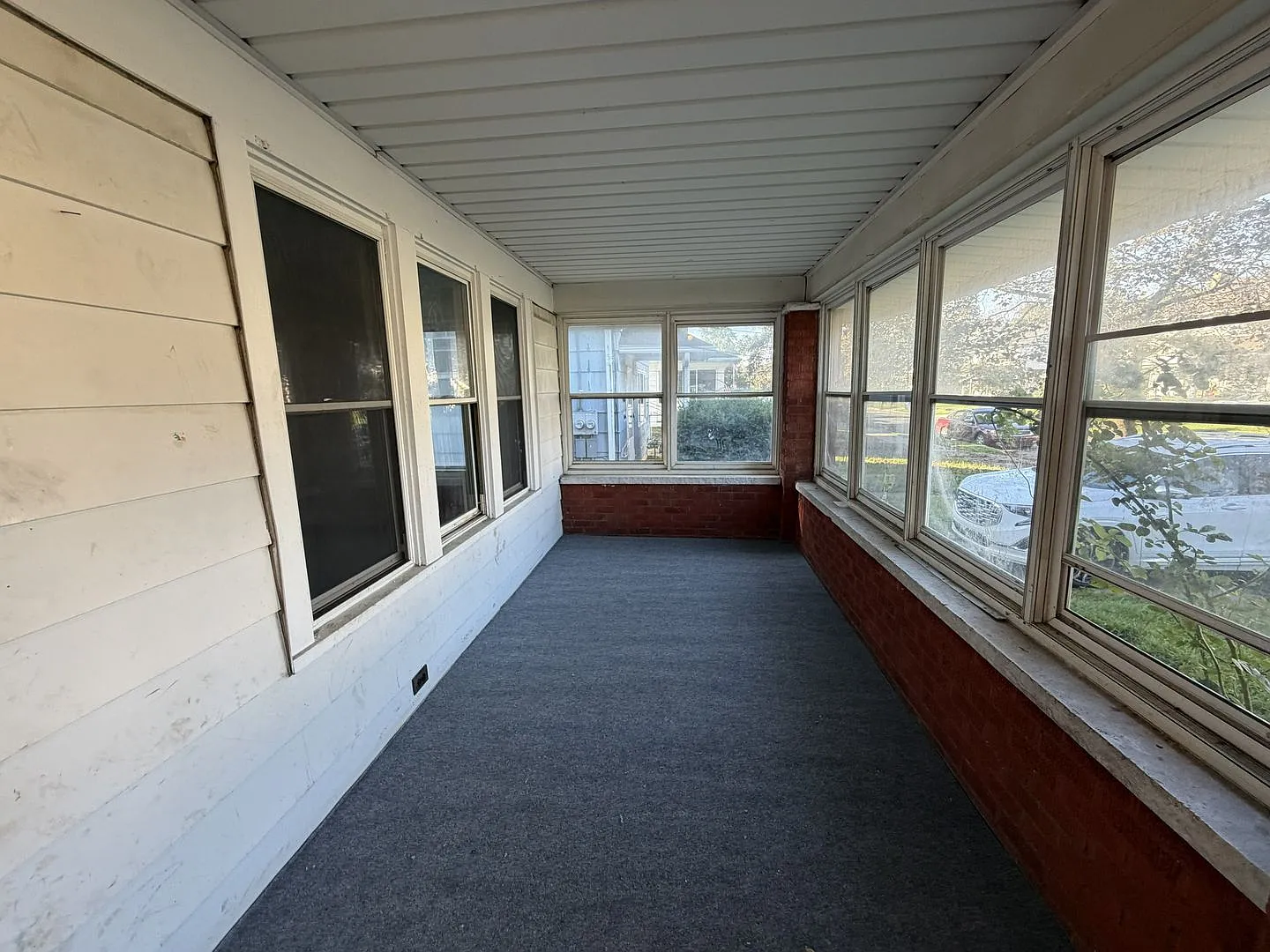 Charming 3-Bedroom Home for Rent — Photo 2