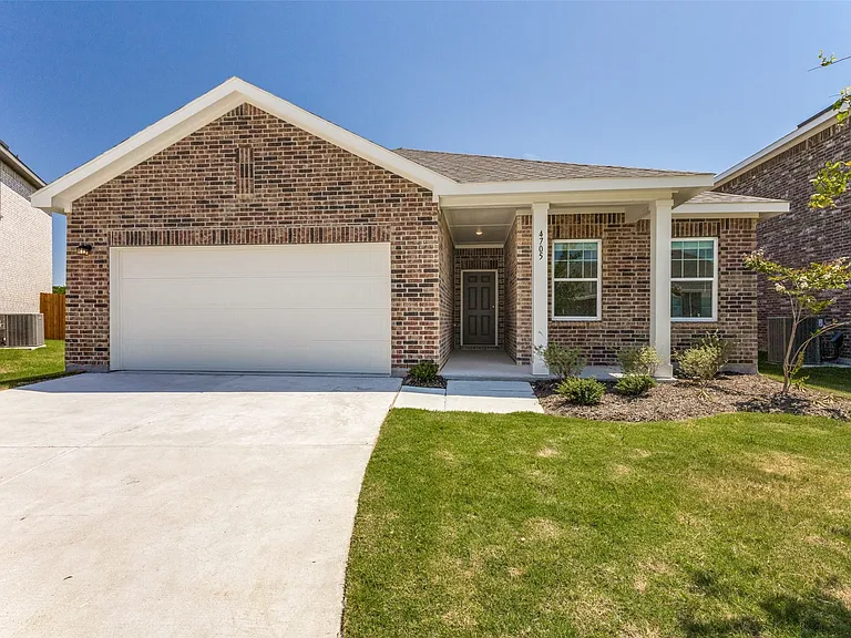 New Construction - Front of the house