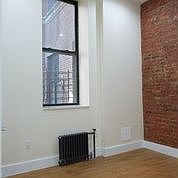 5th image of 921 Washington Ave #202
