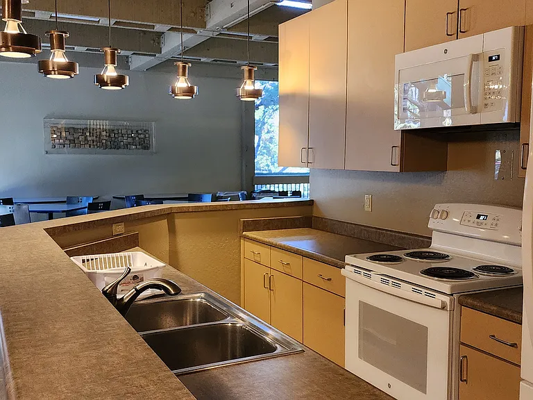 Mandarin Dr — Photo 40