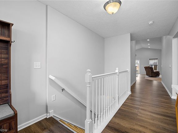 2nd image of 3822 Parkside Cir E