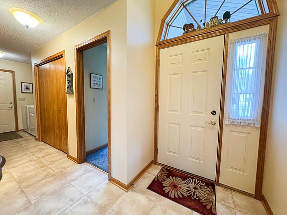 2nd image of 2208 Arrowwood Ct