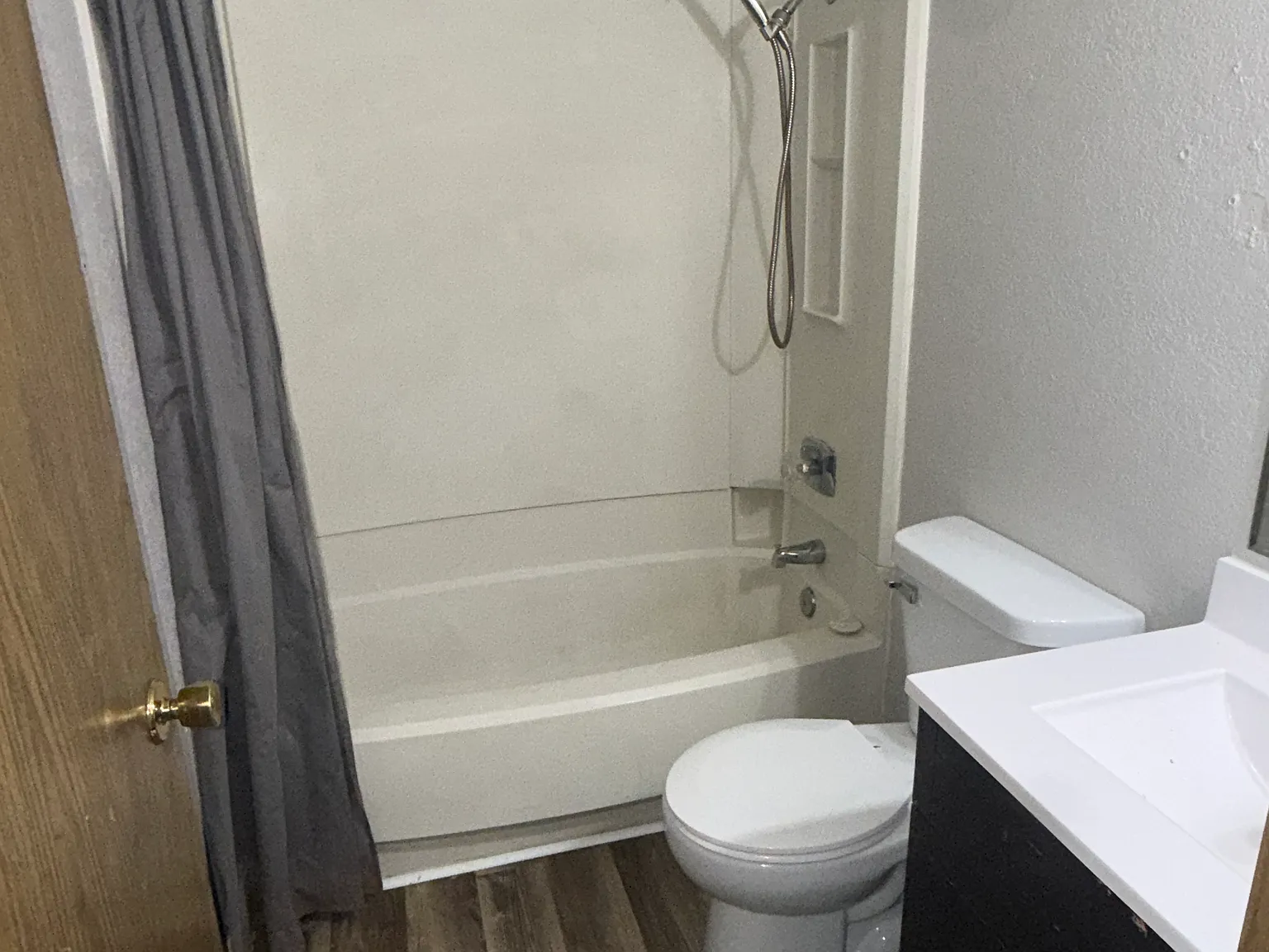 2 bed, 1000 sqft, $795 — Photo 3